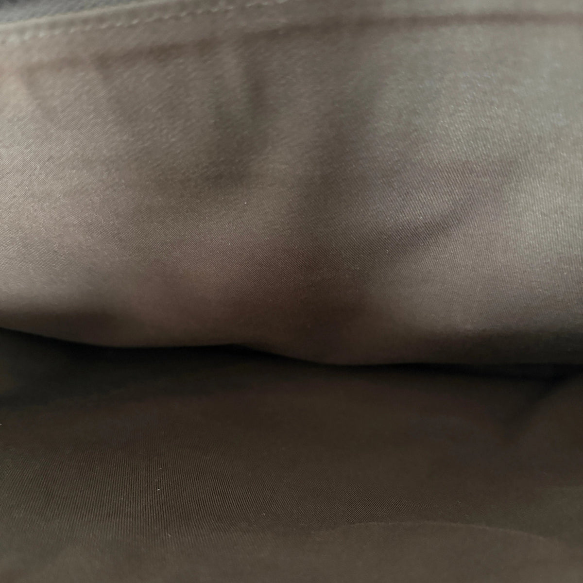 Gucci GG Supreme Business Laptop Bag / gut Gucci